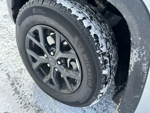 Used 2025 Jeep Grand Cherokee Altitude image 28