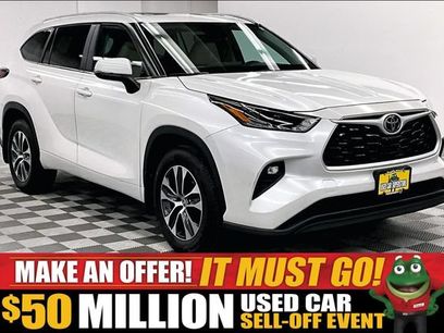 Used 2024 Toyota Highlander XLE