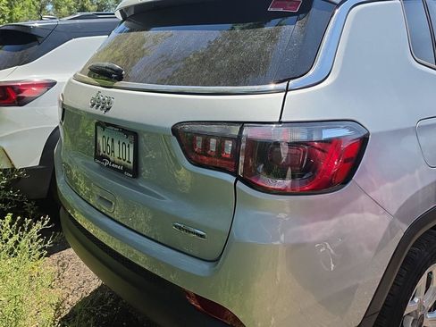 Certified 2025 Jeep Compass Latitude AWD/4WD image 3