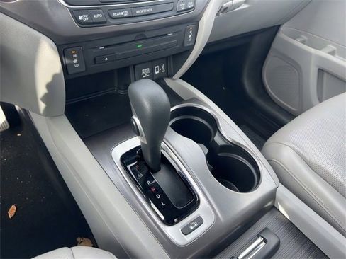 Used 2018 Honda Ridgeline RTL-T image 13