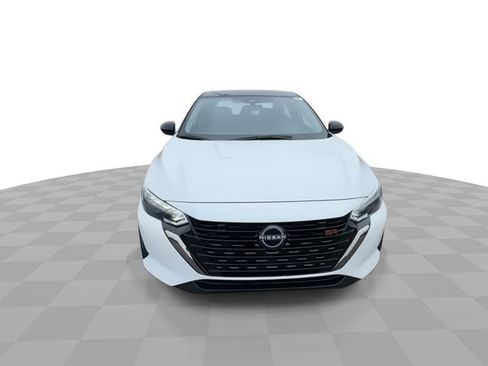 Used 2025 Nissan Sentra SR image 3