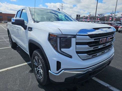 New 2026 GMC Sierra 1500 SLE RWD image 7