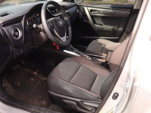 Used 2017 Toyota Corolla LE image 4