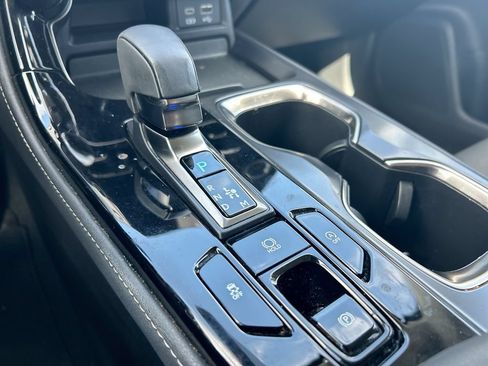 Used 2024 Lexus NX 250 FWD w/ Towing Package (2000 Lbs) image 3