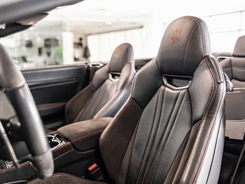 Used 2017 Maserati GranTurismo Sport image 16