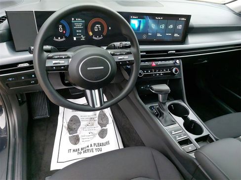 Certified 2025 Hyundai Sonata SE image 15