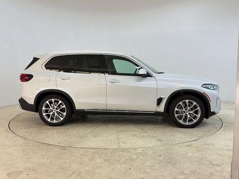 Used 2024 BMW X5 sDrive40i w/ Premium Package RWD image 8