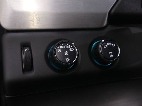 Used 2018 GMC Yukon SLT AWD/4WD image 31