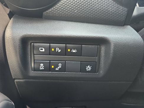 Used 2023 Nissan Kicks S FWD image 10