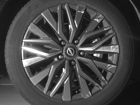 Used 2025 Nissan Altima 2.5 SV FWD image 16
