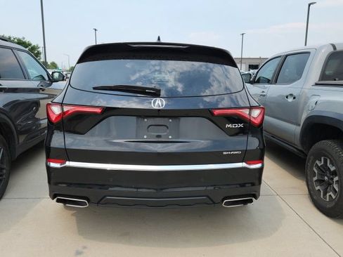 Used 2022 Acura MDX SH-AWD w/ Advance Package image 2