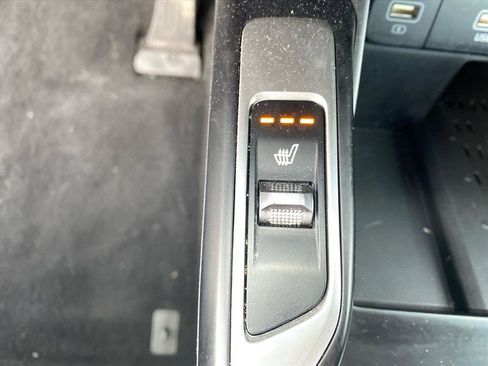 Certified 2023 Kia Sorento S w/ Panoramic Sunroof Package image 16