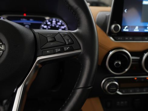 Used 2025 Nissan Sentra SV w/ SV Premium Package image 21