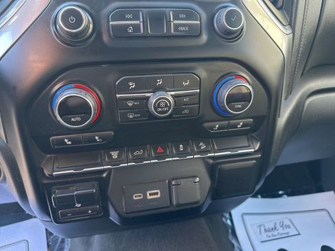 Used 2022 Chevrolet Silverado 2500 LT w/ Convenience Package image 21