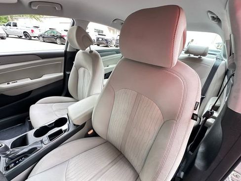 Used 2016 Hyundai Sonata SE image 12