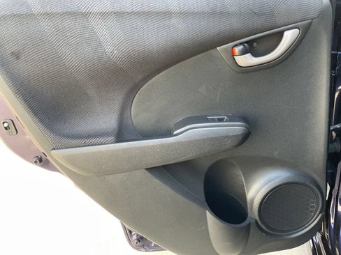 Used 2010 Honda Fit Sport image 19