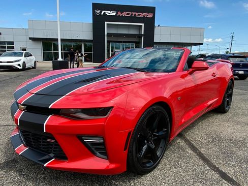 Used 2017 Chevrolet Camaro SS RWD image 6
