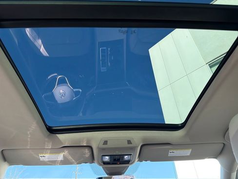 Certified 2025 Volkswagen Atlas SE image 22