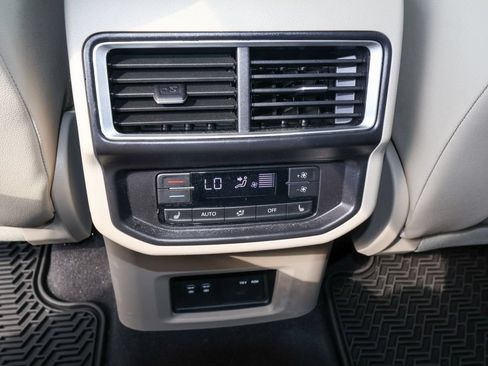 Used 2026 Volkswagen Atlas SEL Premium R-Line AWD/4WD image 18