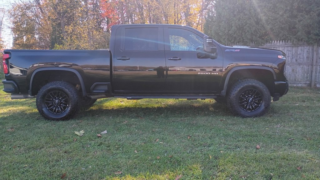 Used 2024 Chevrolet Silverado 2500 ZR2 AWD/4WD image 8
