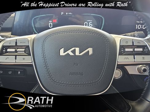 Used 2025 Kia Telluride S AWD/4WD image 17