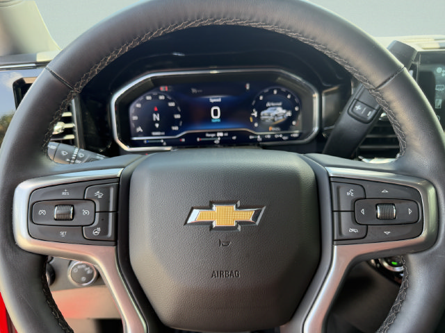 Used 2025 Chevrolet Silverado 1500 LT AWD/4WD image 33