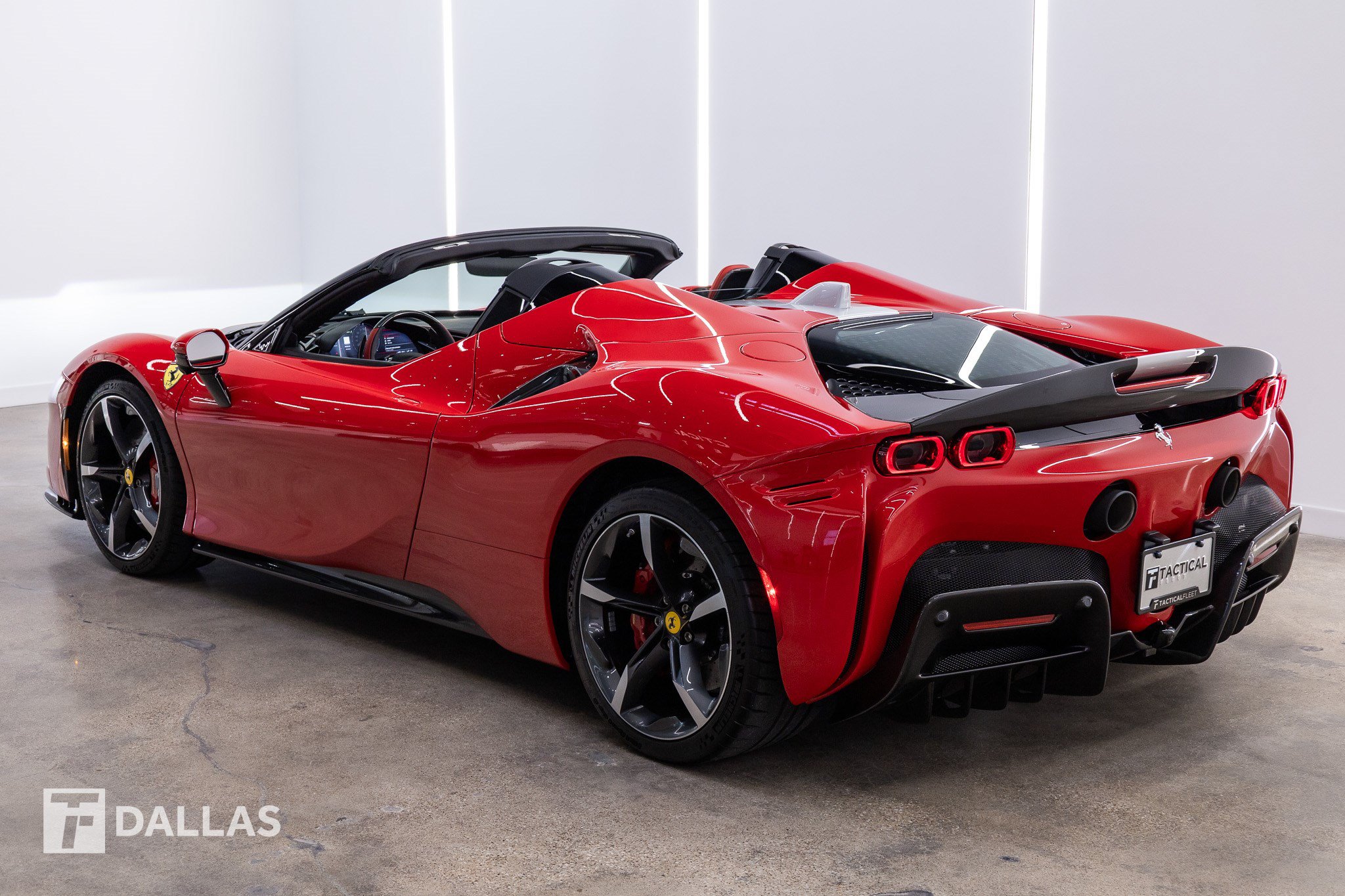 Used 2023 Ferrari SF90 Spider AWD/4WD image 9