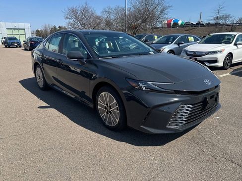 New 2026 Toyota Camry XLE AWD/4WD image 9