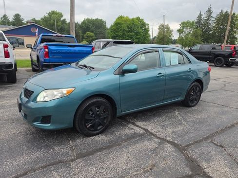 Used 2010 Toyota Corolla LE FWD image 3