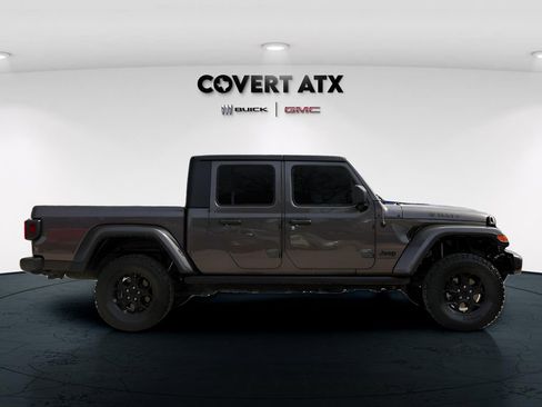 Used 2023 Jeep Gladiator Willys image 8