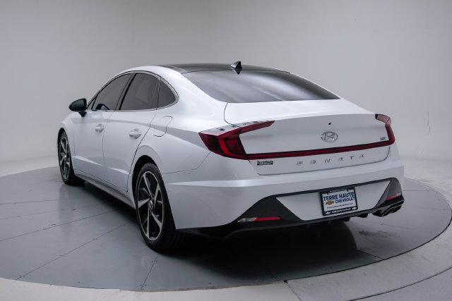Used 2021 Hyundai Sonata SEL Plus w/ Tech Package FWD image 3