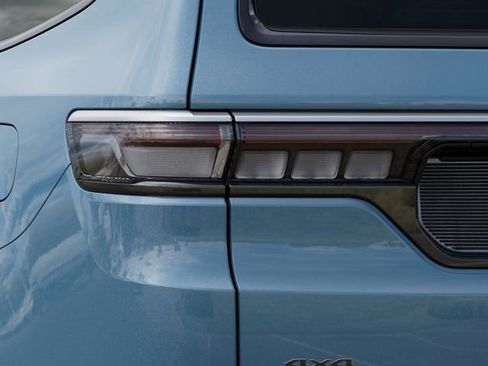 New 2026 Jeep Grand Wagoneer 4WD image 9