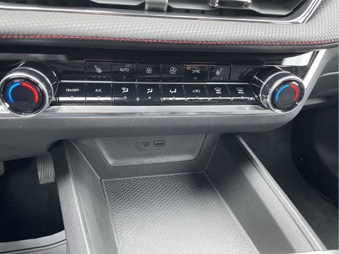 Used 2025 Chevrolet Equinox RS w/ Safety and Technology Package AWD/4WD image 29