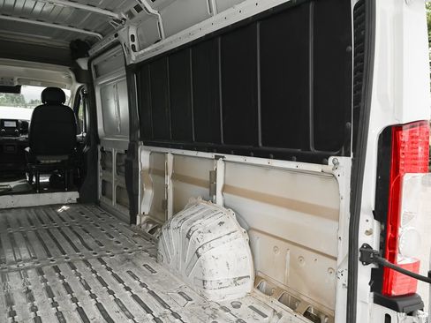 Used 2023 RAM ProMaster 3500 FWD image 33