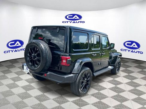 Used 2025 Jeep Wrangler Unlimited Sahara AWD/4WD image 3