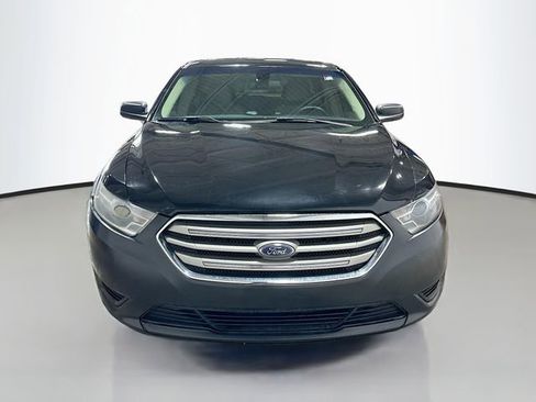 Used 2017 Ford Taurus SE FWD image 3