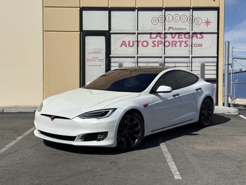 Used 2019 Tesla Model S Performance image 4