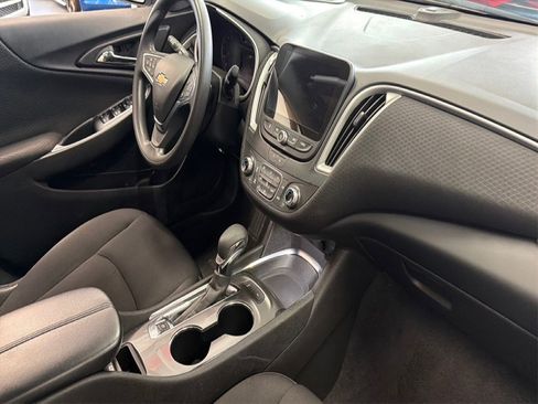 Used 2024 Chevrolet Malibu LT image 44