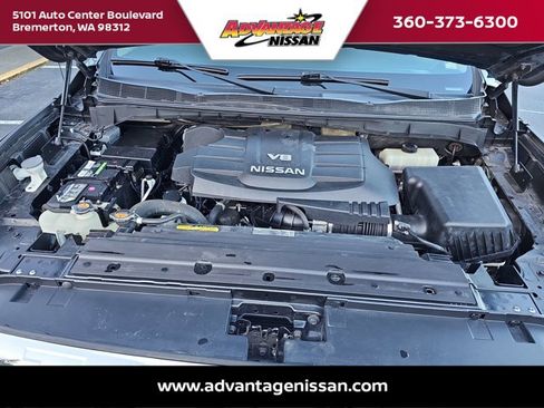Used 2018 Nissan Titan SV image 24