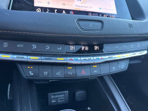 Used 2021 Cadillac XT4 Sport image 28