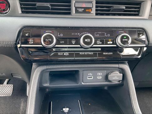 Used 2023 Honda Pilot Touring image 33