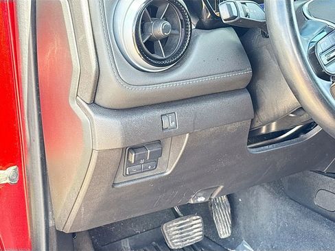 Used 2023 Chevrolet Colorado LT w/ LT Convenience Package image 10