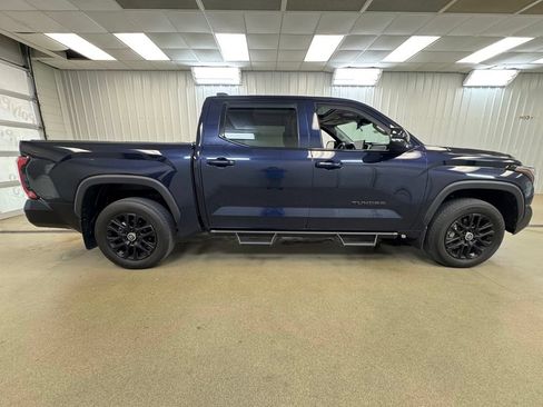 Used 2024 Toyota Tundra Limited AWD/4WD image 5