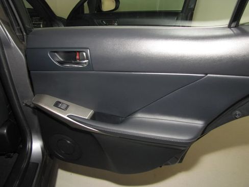Used 2015 Lexus IS 250 w/ F-Sport Package RWD image 20