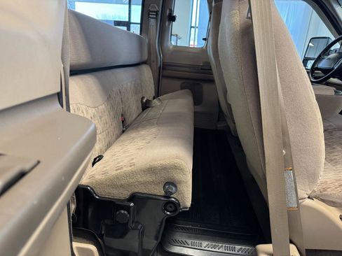 Used 1999 Ford F250 XLT image 21