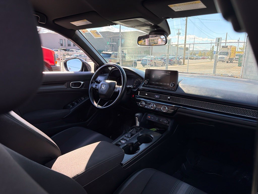 Used 2025 Honda Civic Sport image 9