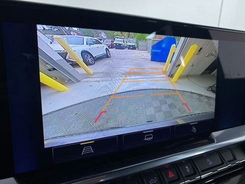 Certified 2023 Chevrolet Silverado 1500 RST image 6