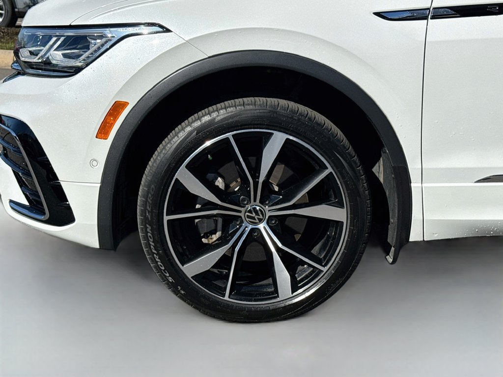 Used 2024 Volkswagen Tiguan SEL R-Line AWD/4WD image 38