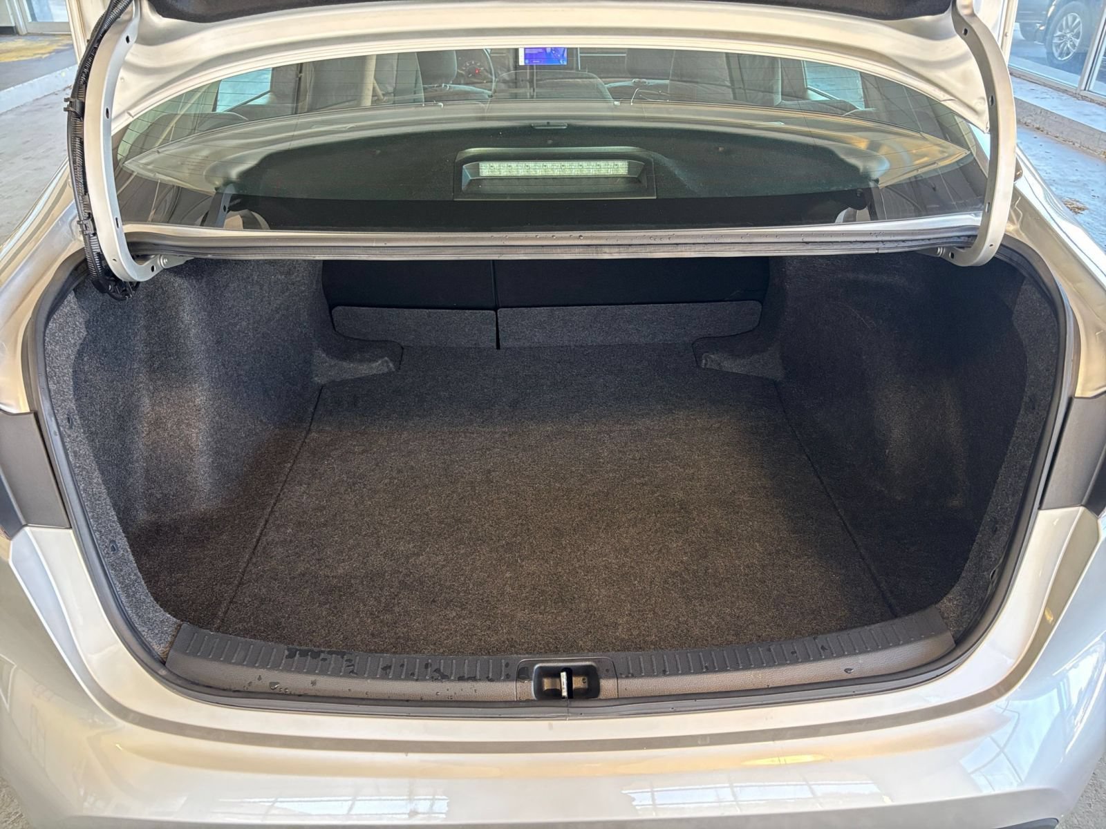 Used 2025 Toyota Corolla LE FWD image 29
