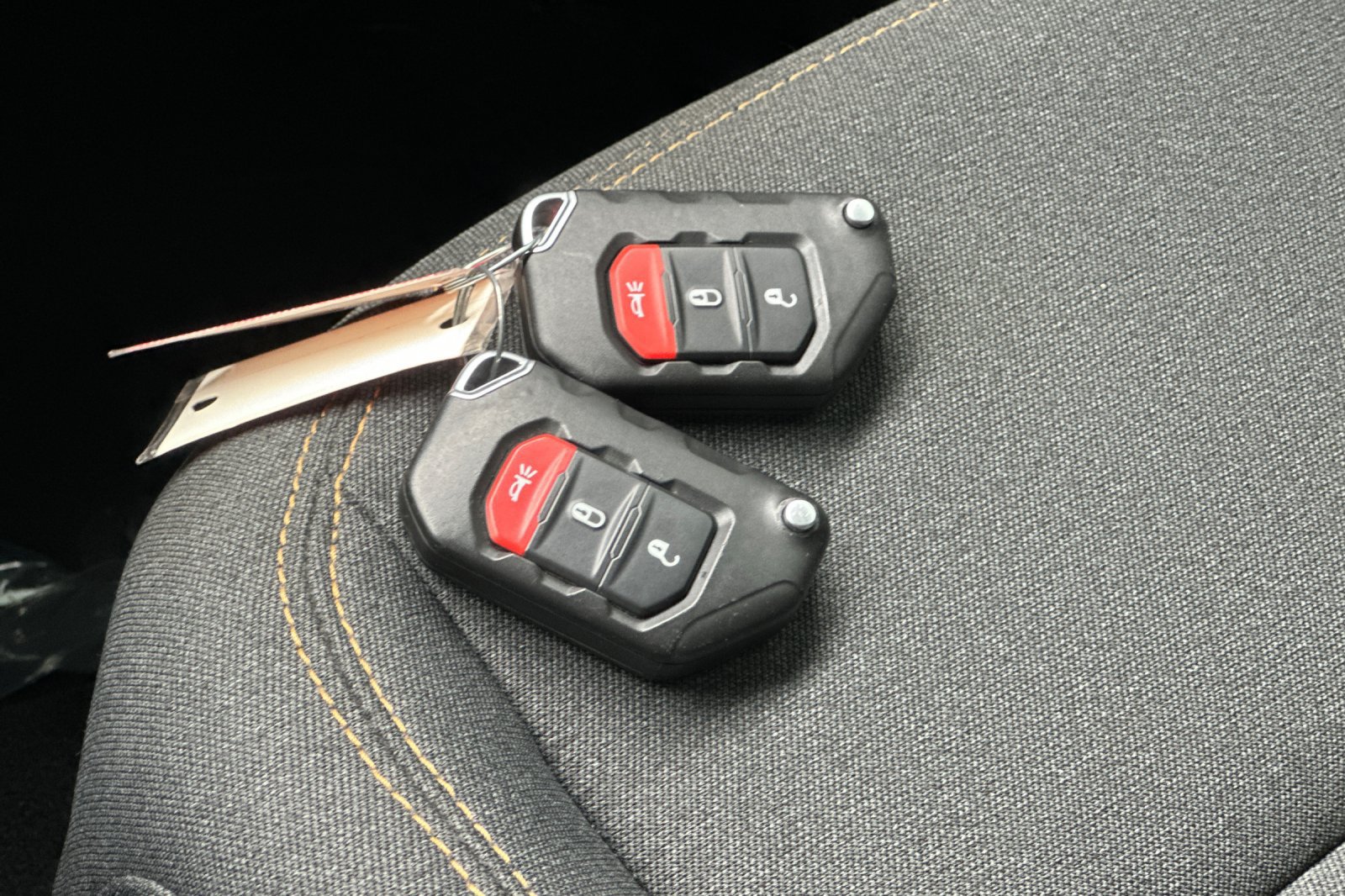 Used 2025 Jeep Gladiator Sport AWD/4WD image 11